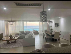 JD Luxury beach front apartment Marbella, JD